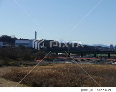 是政橋から富士山を眺める 是政橋から富士山を眺める 86556391