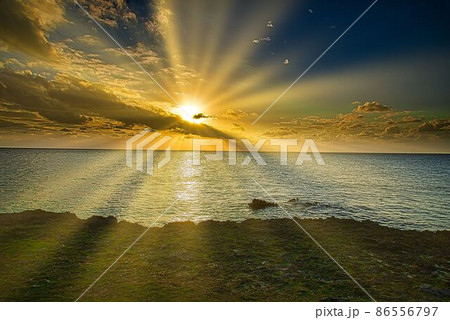 来間島の夕景 来間島の夕景 86556797