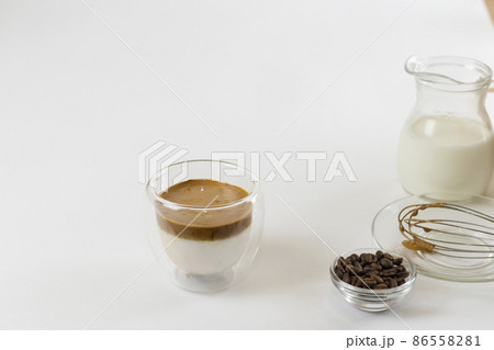 coffee, cup, drink, bean, beans, brown, caffeine, cafe, white, breakfast, beverage, mug, isolated, espresso, roasted, black, morning, aroma, cappuccino, grain, food, coffee bean, hot, saucer, dark coffee, cup, drink, bean, beans, brown, caffeine, cafe, white, breakfast, beverage, mug, isolated, espresso, roasted, black, morning, aroma, cappuccino, grain, food, coffee bean, hot, saucer, dark 86558281