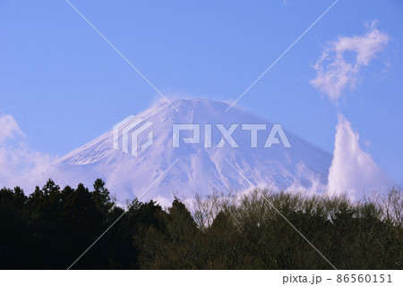 雪景色の富士山／神奈川県箱根町 86560151