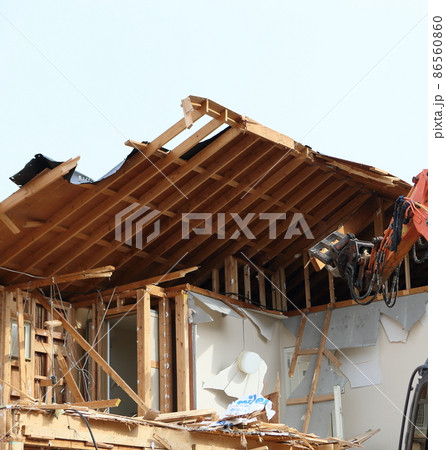 解体工事 現場 取り壊し 更地 不動産 住宅 建替 解体 工事現場 重機 建築 工事 はつり こぼち 解体工事 現場 取り壊し 更地 不動産 住宅 建替 解体 工事現場 重機 建築 工事 はつり こぼち 86560860