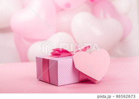 Valentine day gift and heart card Valentine day gift and heart card 86562673