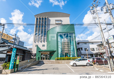 秋田県秋田市　晴天の秋田市民俗芸能伝承館（ねぶり流し館） 86564310