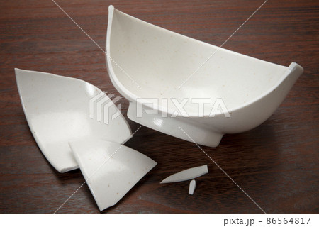 落として割れたドンブリ 落として割れたドンブリ 86564817