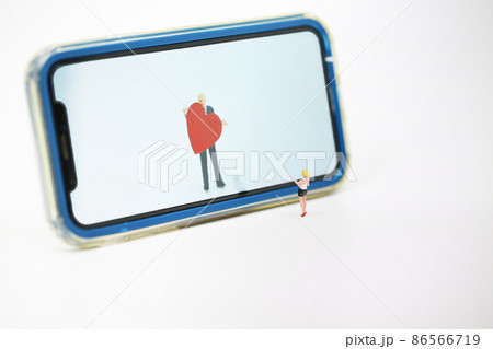 couple keep in touch through cell phone couple keep in touch through cell phone 86566719