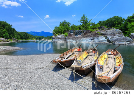 【埼玉県】晴天下の長瀞ライン下り 【埼玉県】晴天下の長瀞ライン下り 86567263