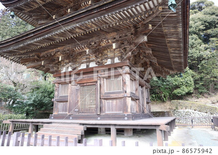 梅薫る山口瑠璃光寺 86575942