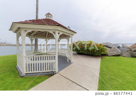 Gazebo at the coastal area of Oceanside in California Gazebo at the coastal area of Oceanside in California 86577441