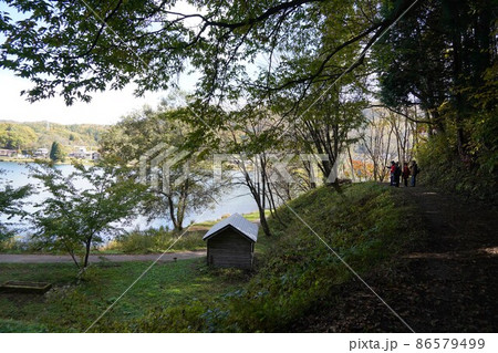 長野県秋の塩の道ウオーキングに行って来ました。素晴らしい湖がありました。(信州大町の中綱湖周辺) 長野県秋の塩の道ウオーキングに行って来ました。素晴らしい湖がありました。(信州大町の中綱湖周辺) 86579499