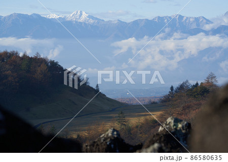 長野県のしし岩展望場から見た南アルプス連峰 長野県のしし岩展望場から見た南アルプス連峰 86580635