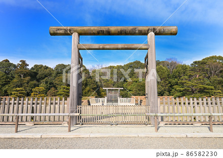 神武天皇陵（奈良県橿原市大久保町） 86582230