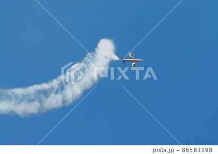 UAE空軍アクロバットチーム「アル・フルサン」ソロ UAE空軍アクロバットチーム「アル・フルサン」ソロ 86583198