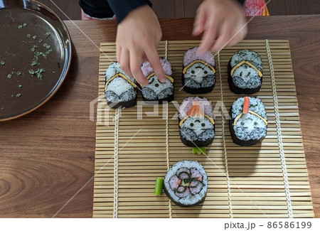 桃の節句　祭り寿司　クッキング 86586199