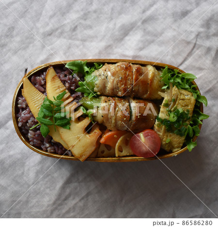 スナップえんどうの肉巻きのわっぱ弁当 86586280