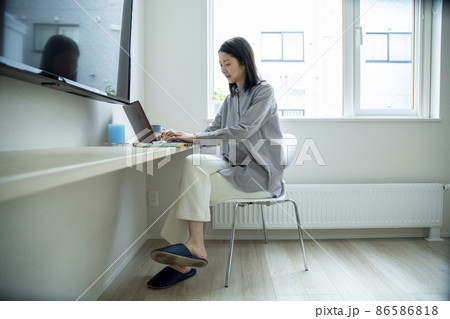 テレワーク 86586818
