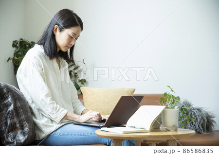 テレワーク 86586835