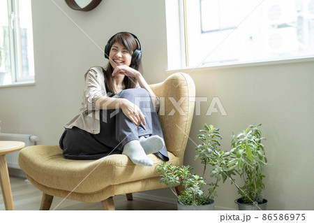 おうち時間 86586975