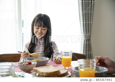 朝食の時間 朝食の時間 86587491
