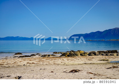 Seascape in Gimsoysand, Lofoten islands, Norway 86591041