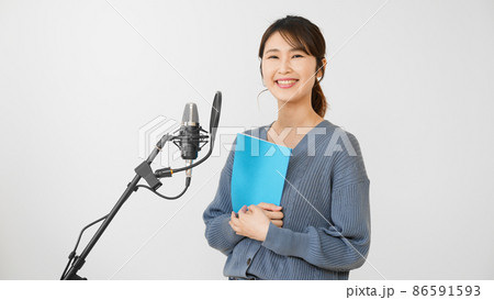 笑顔の若い女性 声優イメージ 笑顔の若い女性 声優イメージ 86591593