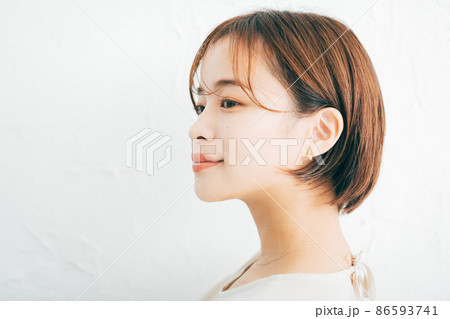 若い女性のヘアスタイル、ビューティーイメージ 86593741