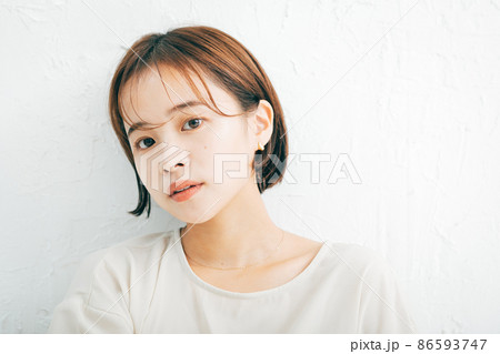 若い女性のヘアスタイル、ビューティーイメージ 若い女性のヘアスタイル、ビューティーイメージ 86593747