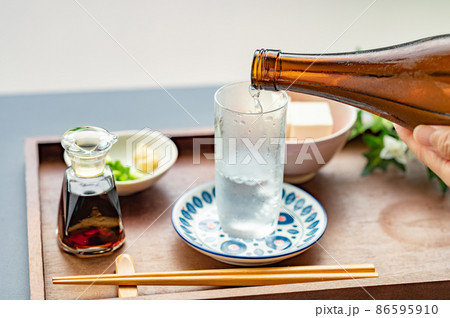 夏には冷酒に冷奴 86595910