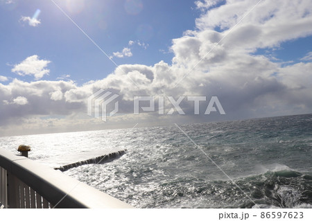 青ヶ島、上陸不可能、荒れる海、三宝港(2) 青ヶ島、上陸不可能、荒れる海、三宝港(2) 86597623