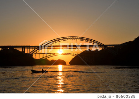 西海橋の朝日 西海橋の朝日 86600539