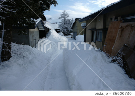 雪国の情景、とある農家の景色 雪国の情景、とある農家の景色 86600730