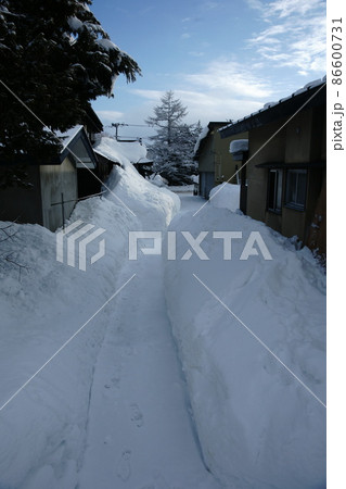 雪国の情景、とある農家の景色 雪国の情景、とある農家の景色 86600731