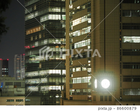東京・丸の内 オフィスビルの夜景 東京・丸の内 オフィスビルの夜景 86600879