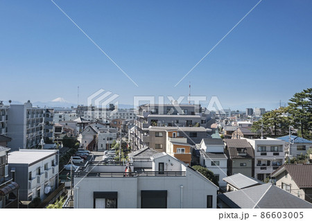 住宅街と富士山の遠望　埼玉県さいたま市 86603005
