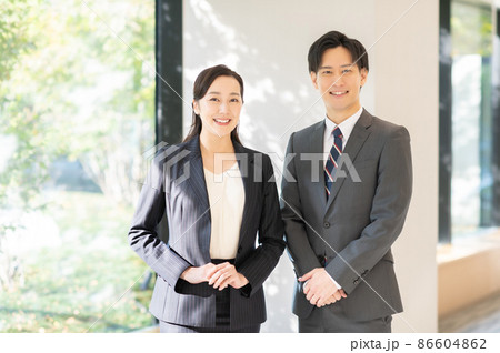 若いビジネスパーソン 撮影協力:LINK FOREST 若いビジネスパーソン 撮影協力:LINK FOREST 86604862