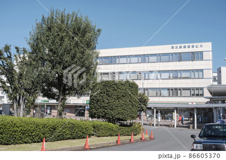 熊谷駅南口前のロータリーと駅ビル 埼玉県熊谷市 熊谷駅南口前のロータリーと駅ビル 埼玉県熊谷市 86605370