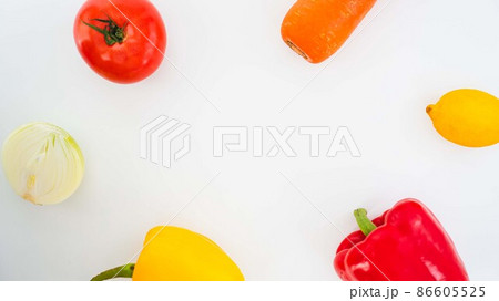 カラフルな野菜 86605525