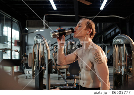 Sportsman Drinking Water After Training Sportsman Drinking Water After Training 86605777