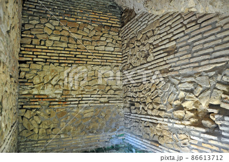 アルバニア ドゥラス 東ローマ帝国時代の遺構 円形闘技場劇場跡 地下構造 アルバニア ドゥラス 東ローマ帝国時代の遺構 円形闘技場劇場跡 地下構造 86613712