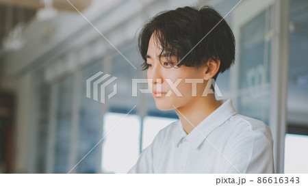 男子学生 86616343