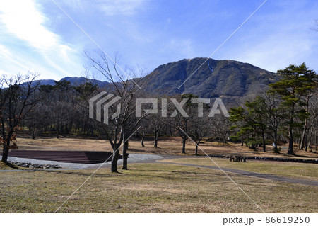 冬の九重 長者原の景観 冬の九重 長者原の景観 86619250