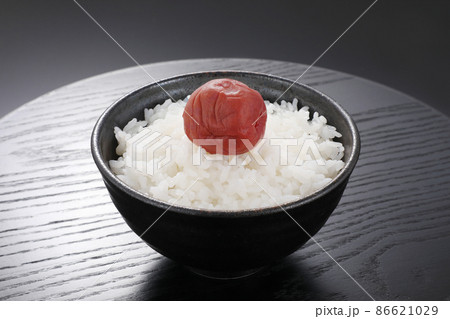 梅干しとご飯 86621029