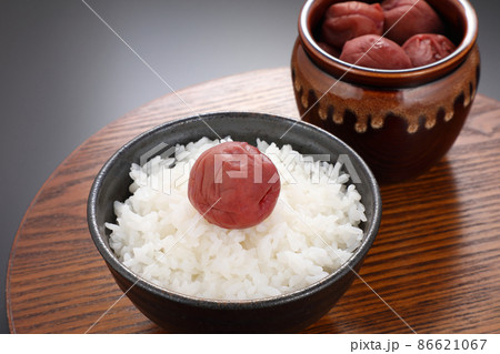 梅干しとご飯 86621067