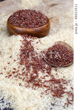 mixed rice of several types before cooking mixed rice of several types before cooking 86622611