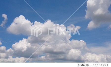 のんびり漂う雲 のんびり漂う雲 86623593