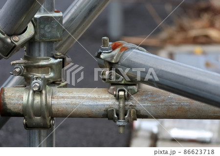 単管とクランプ　イメージ 86623718