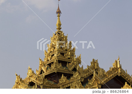 Buddhist temple complex Shwedagon is a historical symbol of Buddhism, Myanmar 86626864