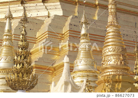 Buddhist temple complex Shwedagon is a historical symbol of Buddhism, Myanmar 86627073