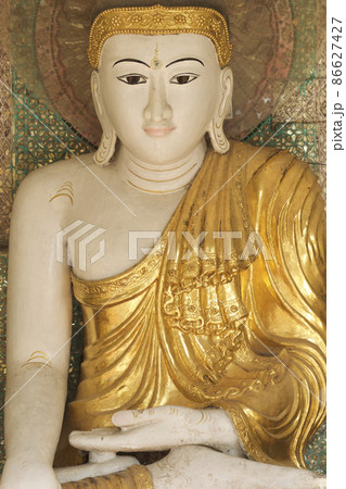 Buddhist temple complex Shwedagon is a historical symbol of Buddhism, Myanmar Buddhist temple complex Shwedagon is a historical symbol of Buddhism, Myanmar 86627427