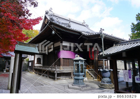 【瀬戸内三十三観音霊場】第一番　不洗観音寺の紅葉と本堂2　岡山県倉敷市 86630829