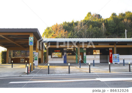 パーキングエリアのトイレ 86632026